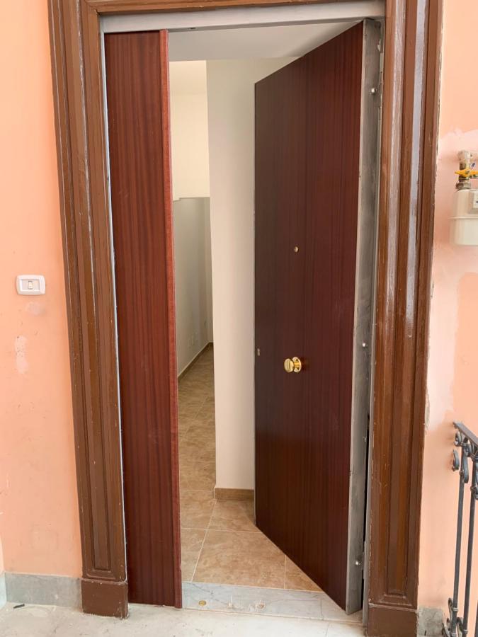 Miris Home Fast And Comfortable With Self Check In 8 Minutes Walk Near Naples Airport Zewnętrze zdjęcie