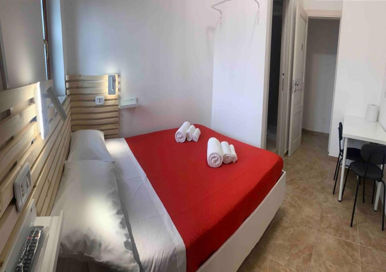Miris Home Fast And Comfortable With Self Check In 8 Minutes Walk Near Naples Airport Zewnętrze zdjęcie