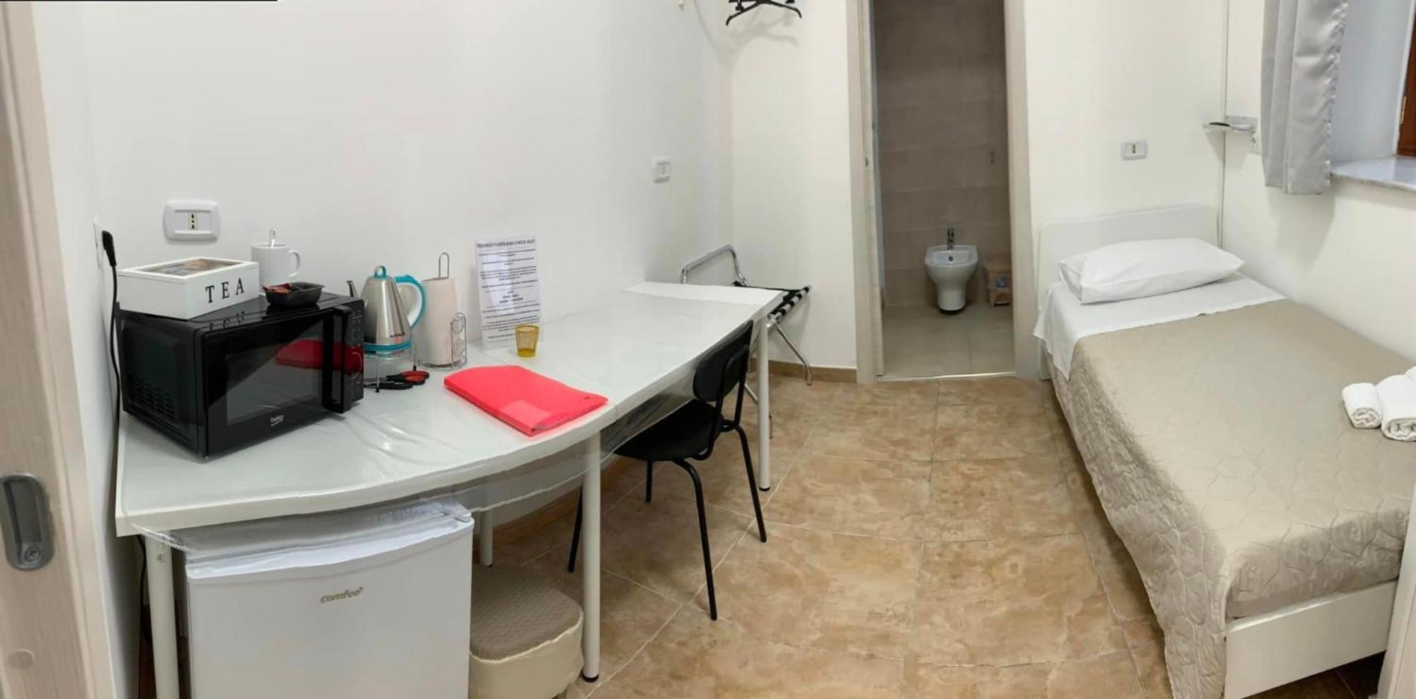 Miris Home Fast And Comfortable With Self Check In 8 Minutes Walk Near Naples Airport Zewnętrze zdjęcie